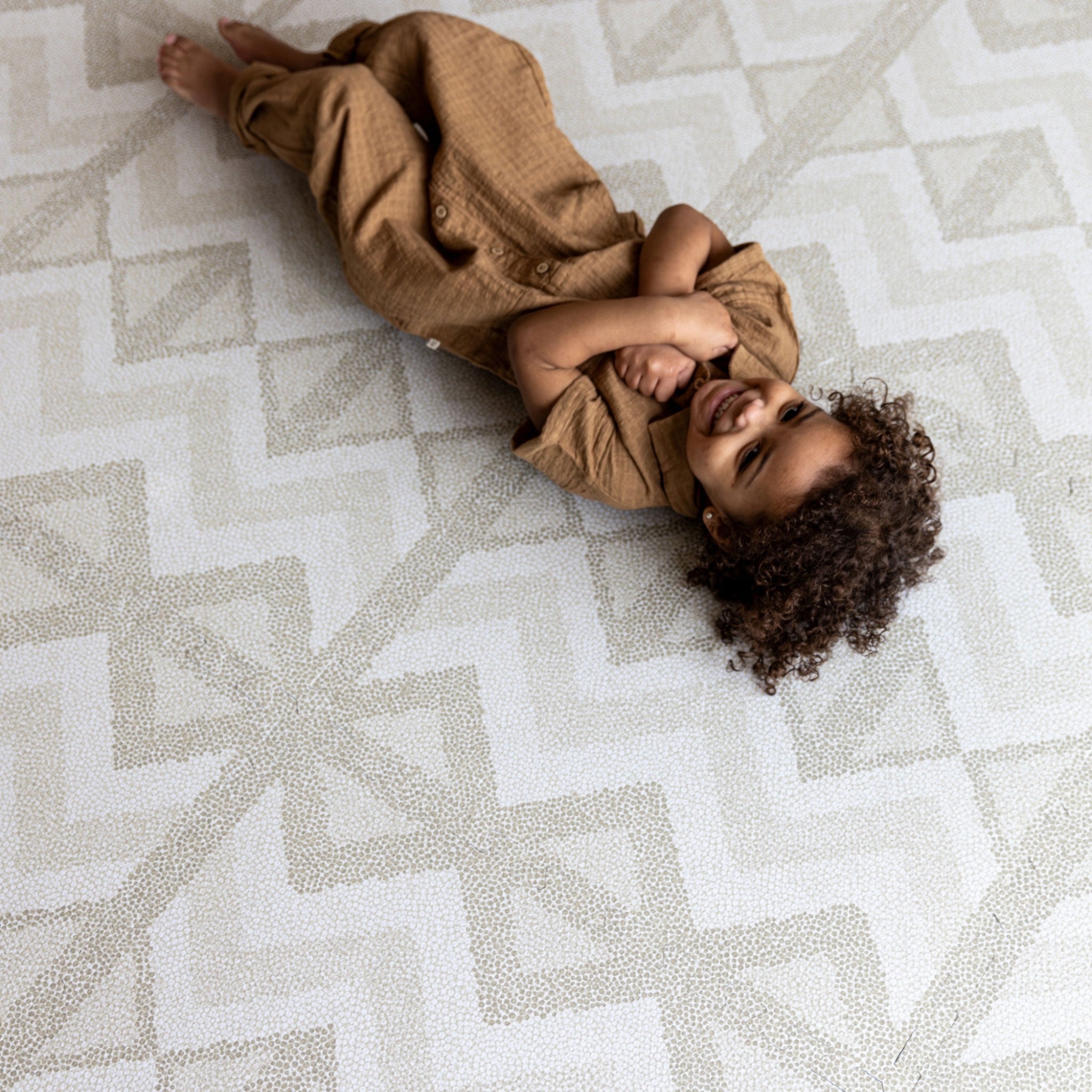 フォームプレイマット - Kilim - Feather Gray (つなげてひろがる)